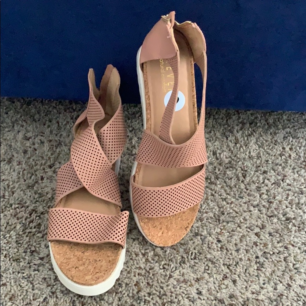 Cute and trendy sandals!!!
